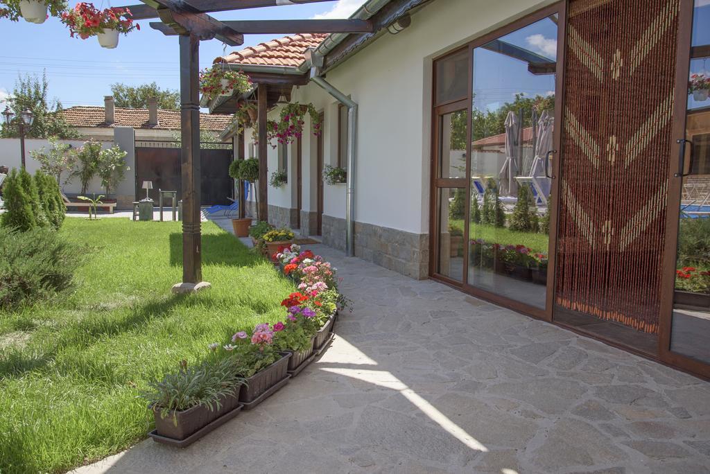 Guest House Zlateya Madara Εξωτερικό φωτογραφία